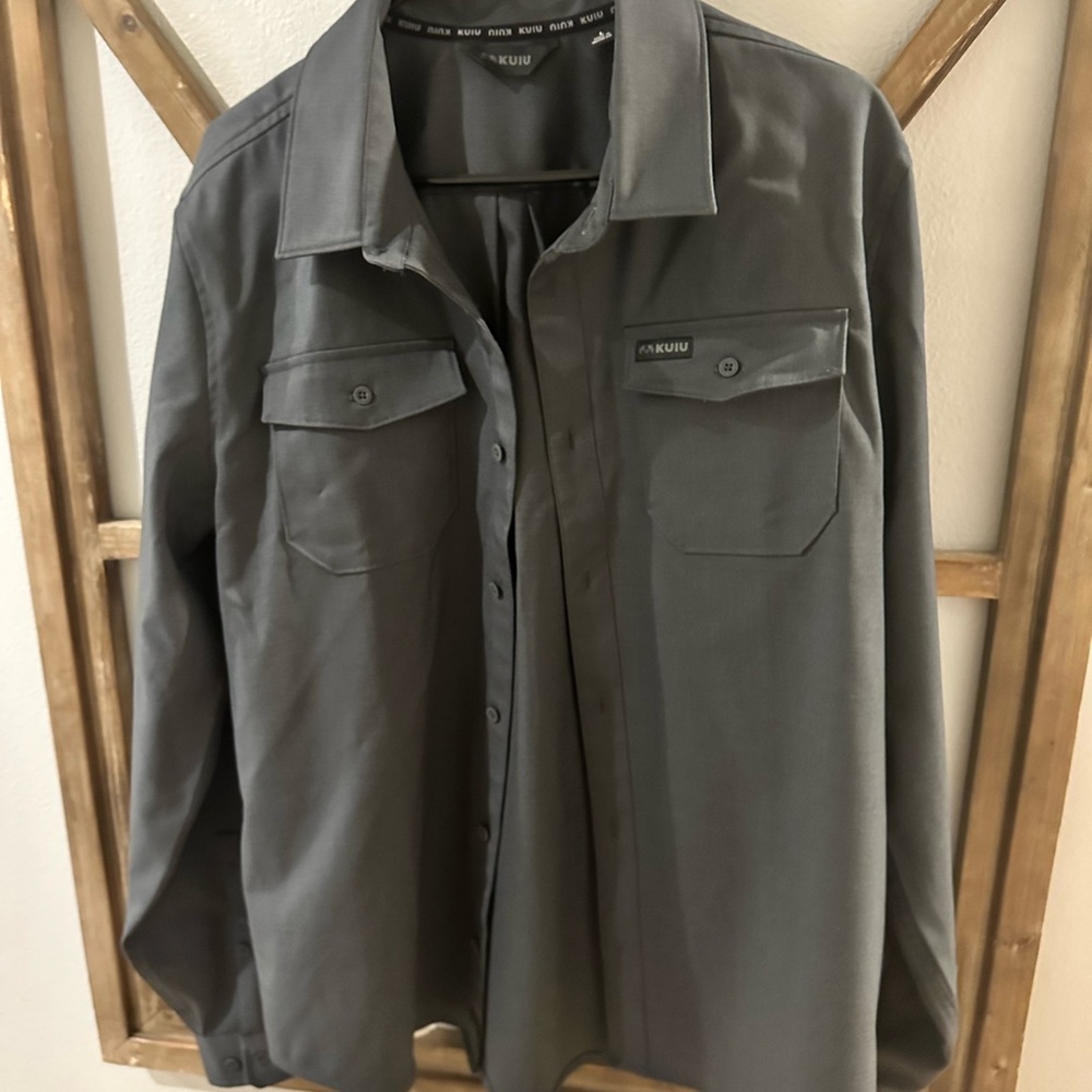 Kuiu men’s hunting shirt
